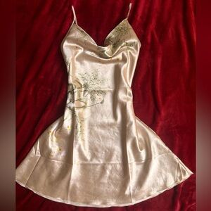 women’s midi floral nightgown in light pink